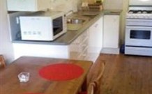 Kangaroo Cabin at Berrara Waters