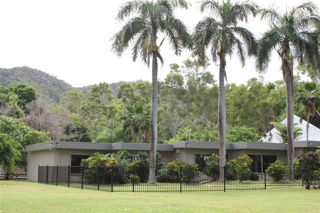 Arcadia Village Motel