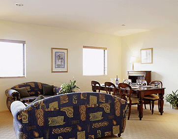 Quality Suites Boulevard on Beaumont Hotel