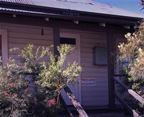 Bottlebrush Backpackers