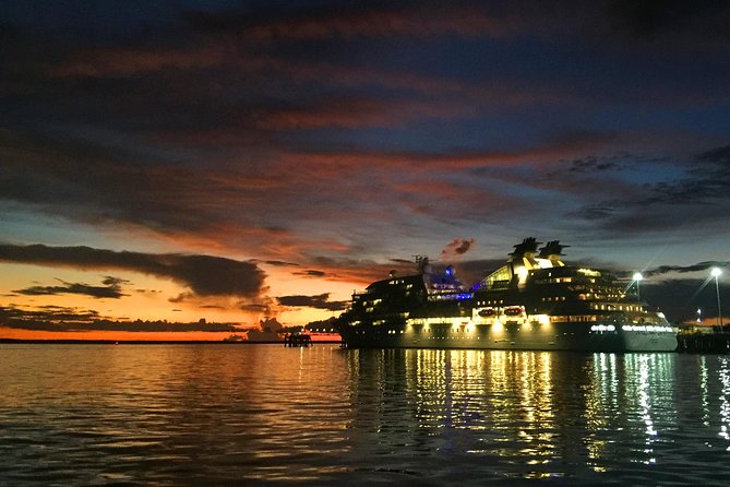 Tropical Light Tropical Bite - Twilight Cruise and CHOW Dinner